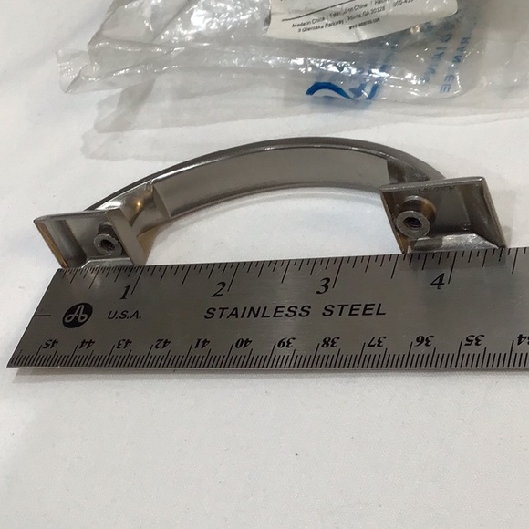 Set of 9 NWT satin nickel drawer pulls - Picture 5 of 8